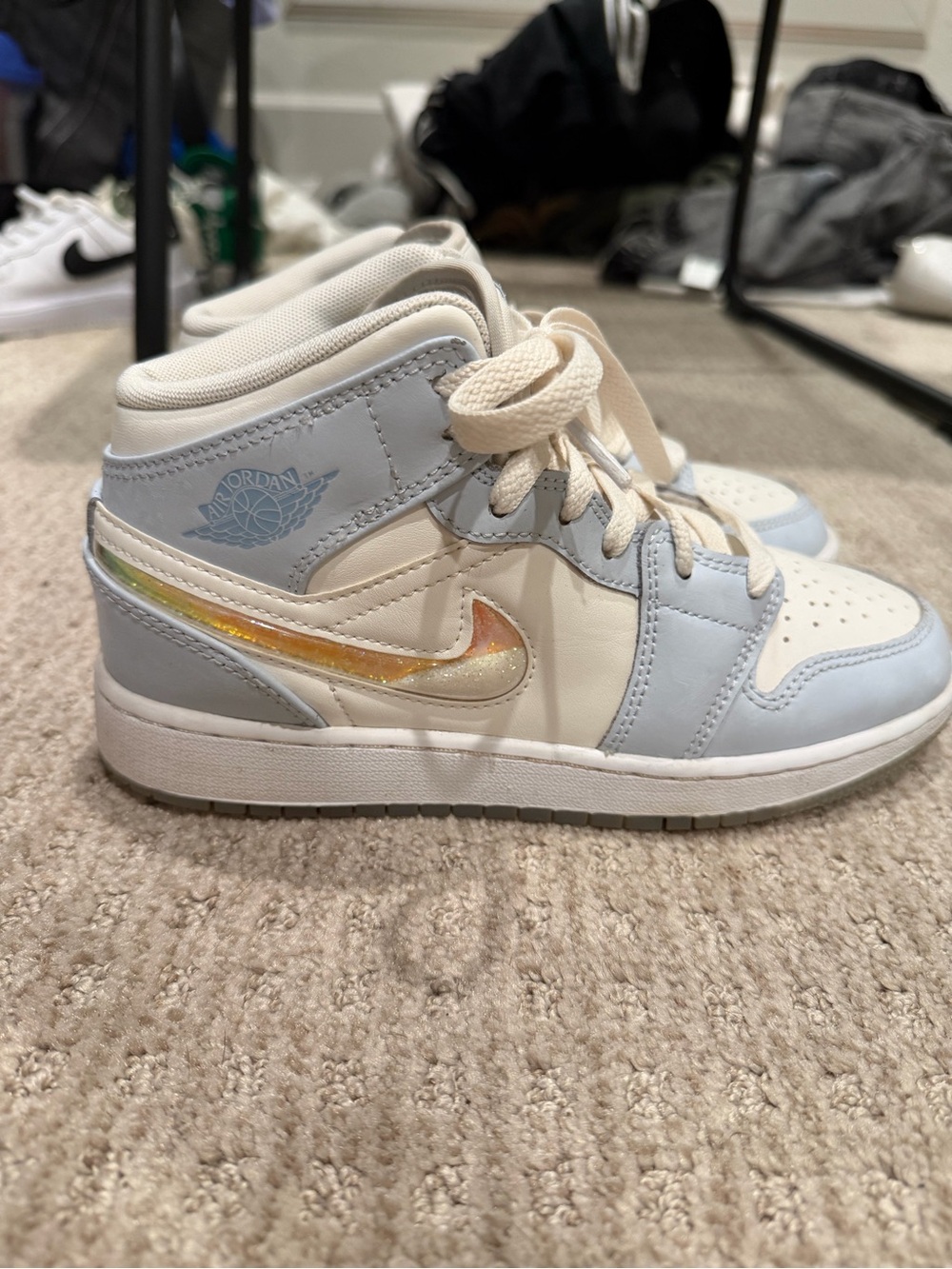 Jordan Kids' Air Jordan 1 Mid - Cream, Light Blue & Iridescent Swoosh